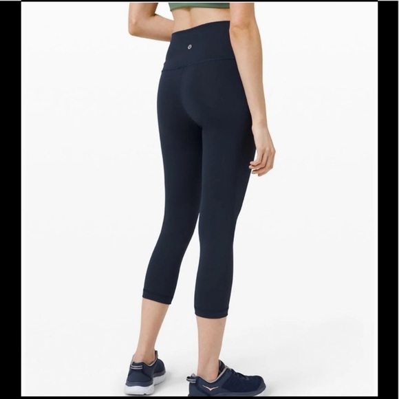 NWT Lululemon Wunder train HR crop 21" 6 blue - Picture 3 of 6
